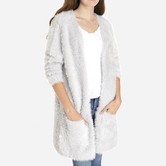 Free People Sweaters - 🌸New🌸 Free People Size Medium Faux Fur Cardigan